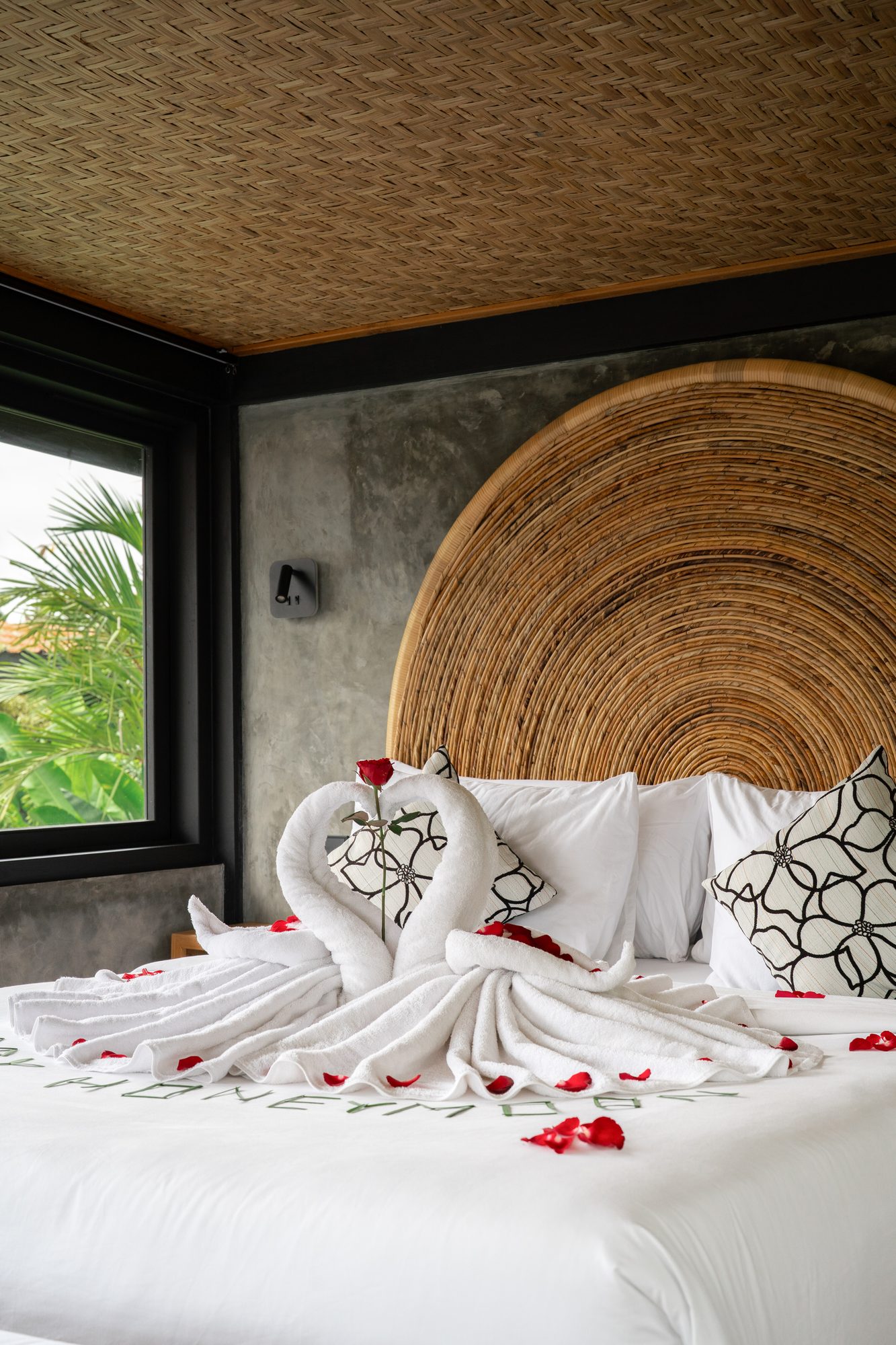 Lorel Green Domain honeymoon suite detail Ubud